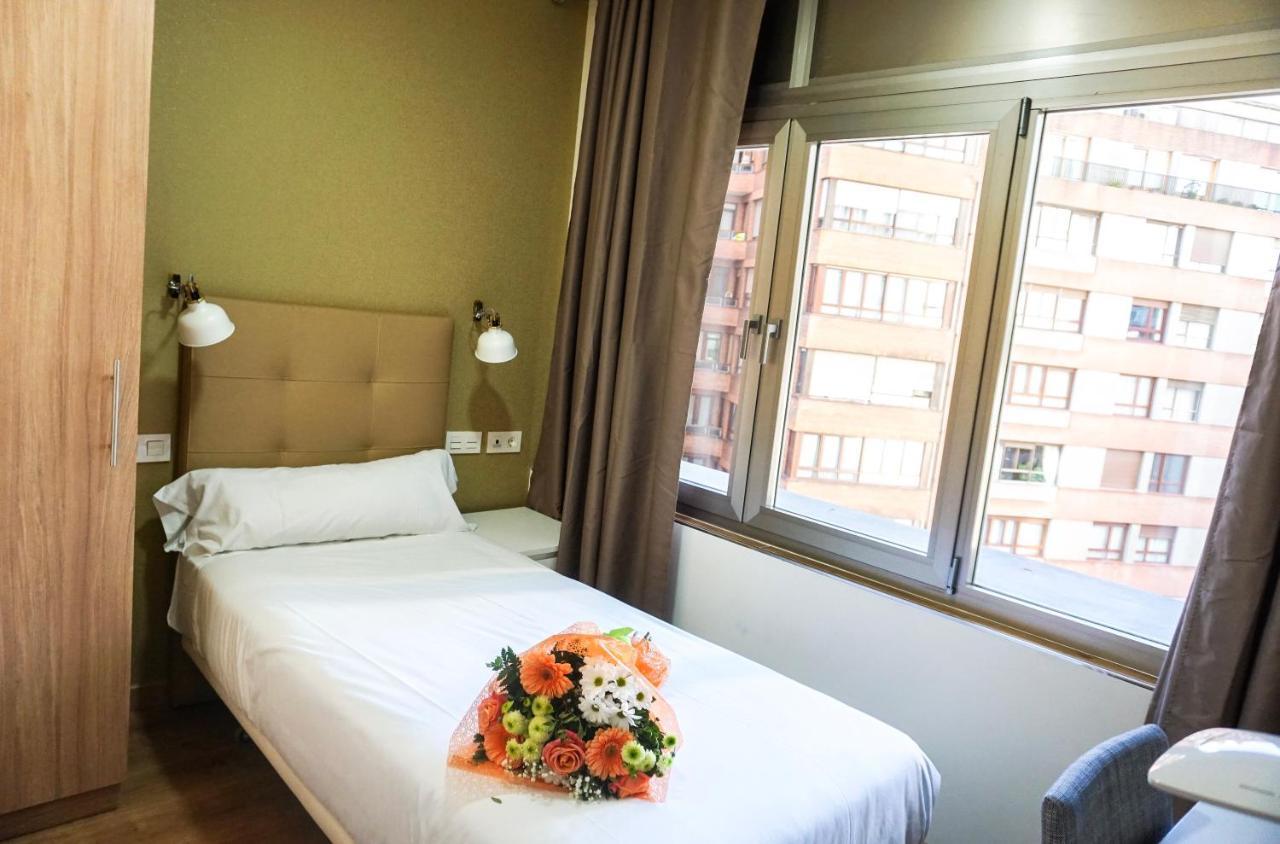 Hotel Lidar Bilbao Kültér fotó